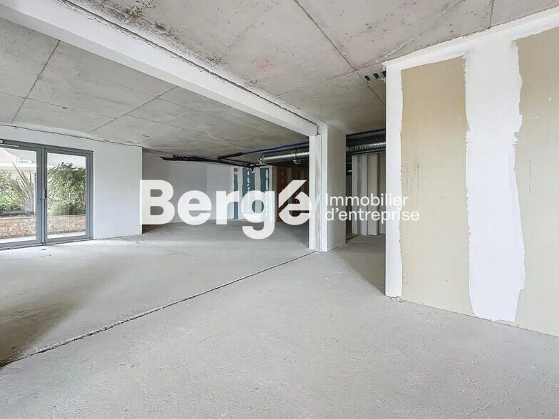 Bureau dans BIOT à louer - Photo de l’immeuble – Image 3 sur 7