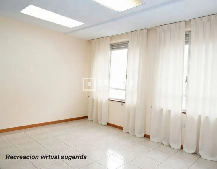 Immeuble residentiel dans Madrid, Madrid à vendre - Photo intérieure – Image 2 sur 8