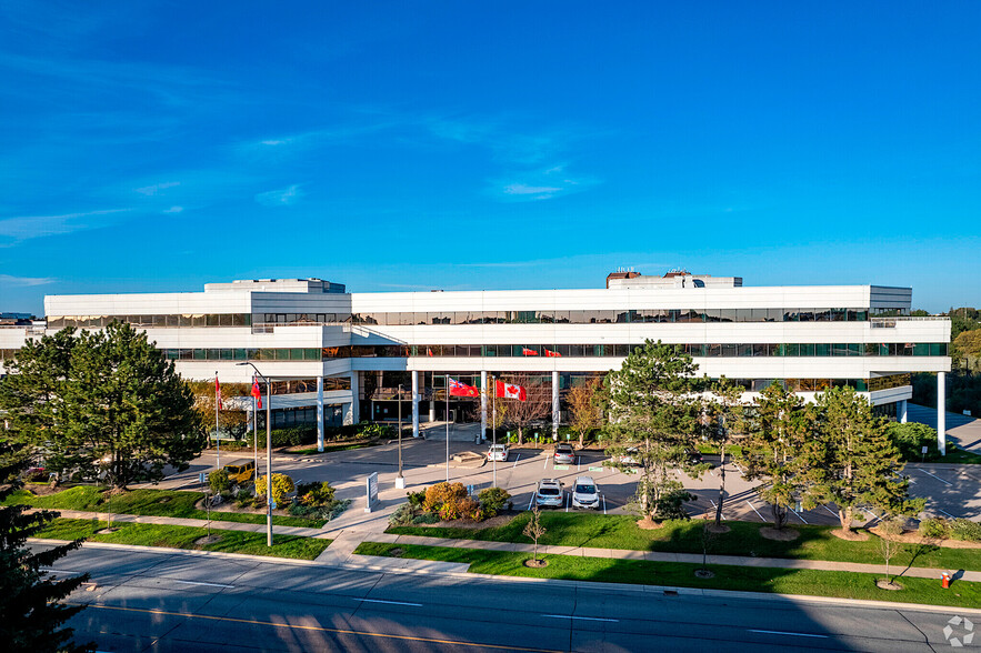 2233 Argentia Rd, Mississauga, ON à louer - Photo de l’immeuble – Image 3 sur 3
