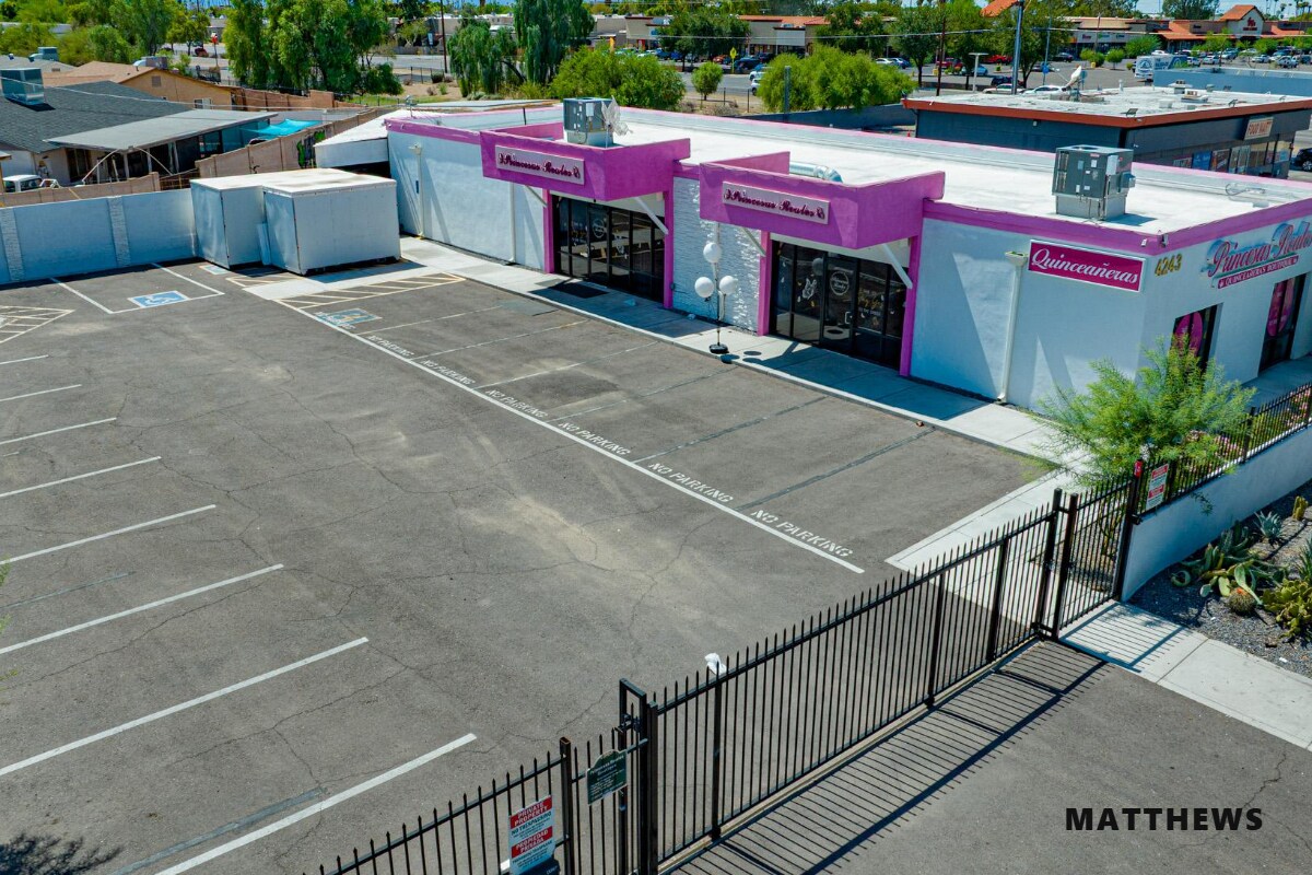 4243 W Bethany Home Rd, Phoenix, AZ à vendre Photo de l’immeuble– Image 1 sur 3