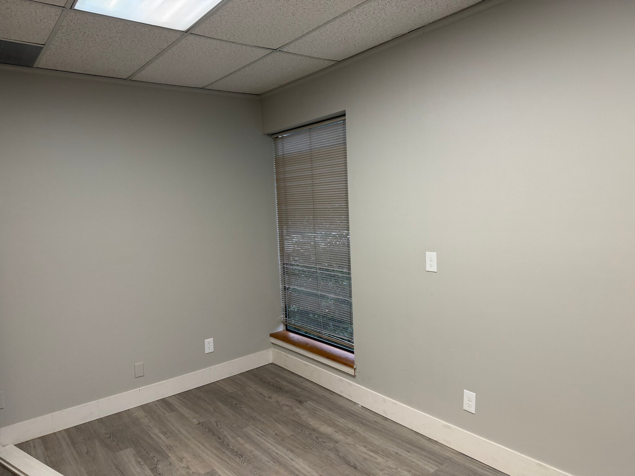 8835 SW Canyon Ln, Portland, OR à louer Photo intérieure– Image 1 sur 7