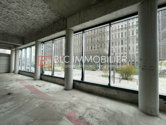 Plus de détails pour Local commercial à vendre