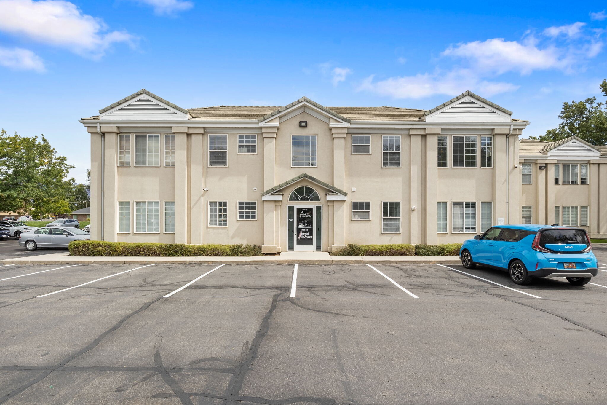 9672 S 700 E, Sandy, UT à louer Photo de l’immeuble– Image 1 sur 22