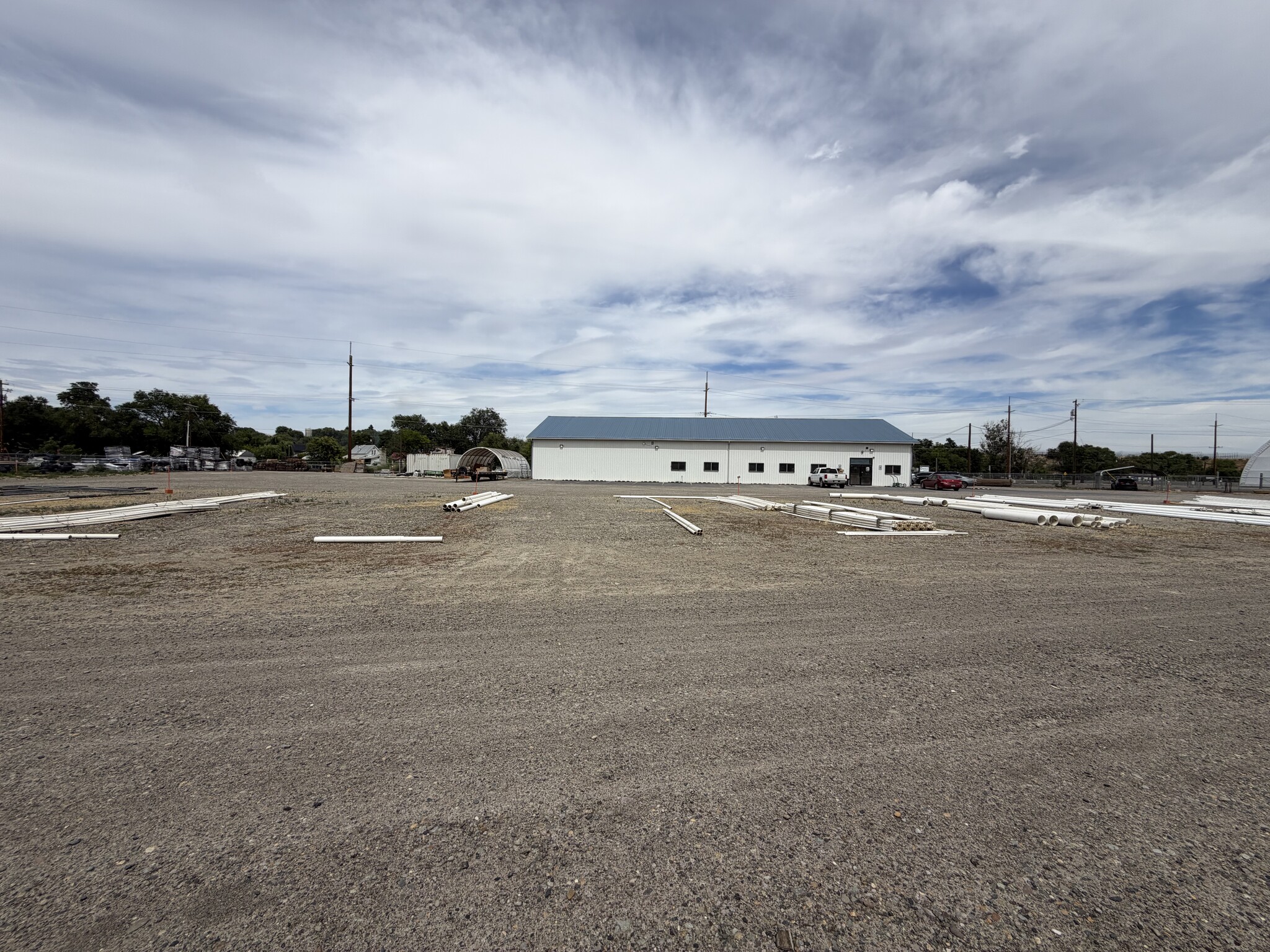 1130 Buena Rd, Zillah, WA à louer Photo principale– Image 1 sur 7