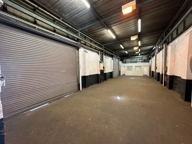 210 Glasgow Rd, Rutherglen à louer - Photo de l’immeuble – Image 2 sur 5