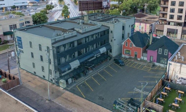 214-224 Osborne Street portefeuille de 3 biens à vendre sur LoopNet.fr - Photo de l’immeuble – Image 3 sur 8