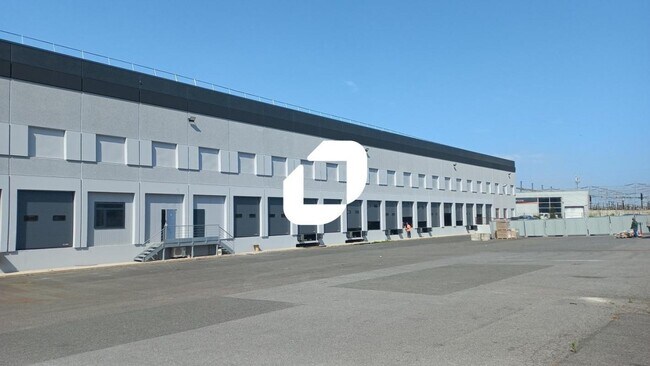 Plus de détails pour Industriel/Logistique à louer