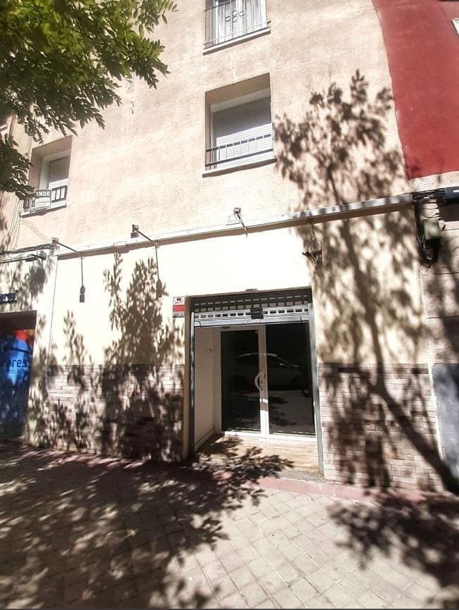 Immeuble residentiel dans Madrid, Madrid à vendre Photo principale– Image 1 sur 2