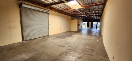 2750 N Clovis Ave, Fresno, CA à louer Photo de l’immeuble– Image 2 sur 6