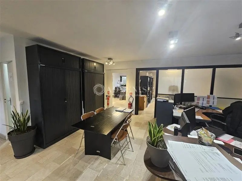 Bureau dans Fontenay-sous-Bois à louer Photo intérieure– Image 1 sur 10