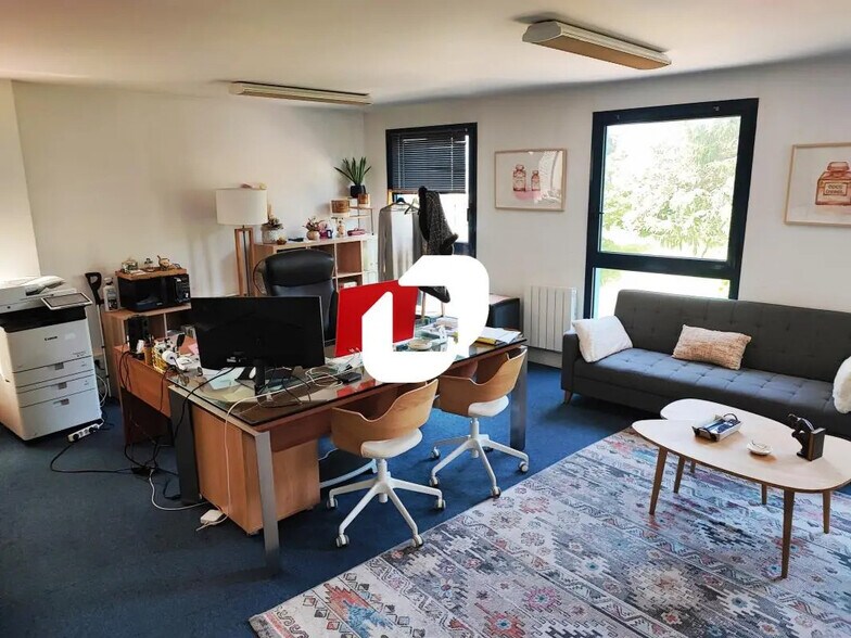 Bureau dans Joinville-le-Pont à louer - Photo de l’immeuble – Image 2 sur 6