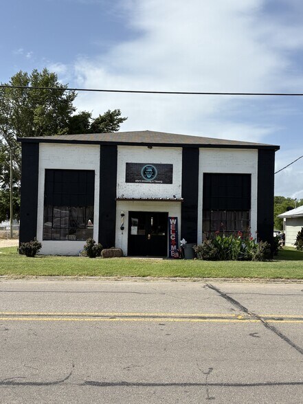 239 Dallas ave, Cooper, TX à vendre - Photo de l’immeuble – Image 2 sur 5