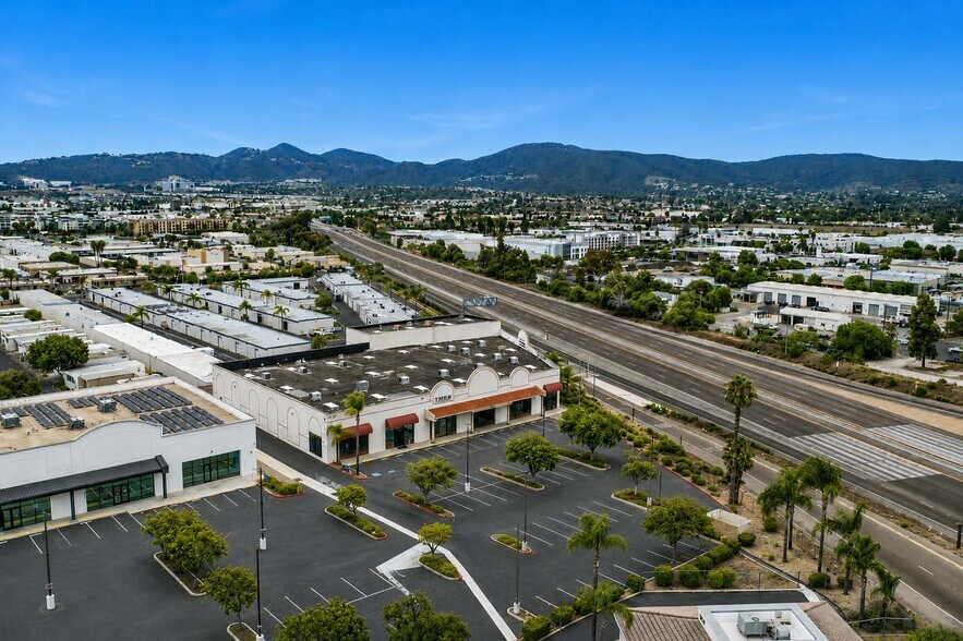 1617 Capalina Rd, San Marcos, CA à louer - Photo de l’immeuble – Image 3 sur 7
