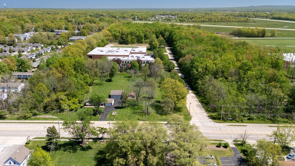 38601 Kennedy Pky, Willoughby, OH à louer - Photo de l’immeuble – Image 2 sur 9