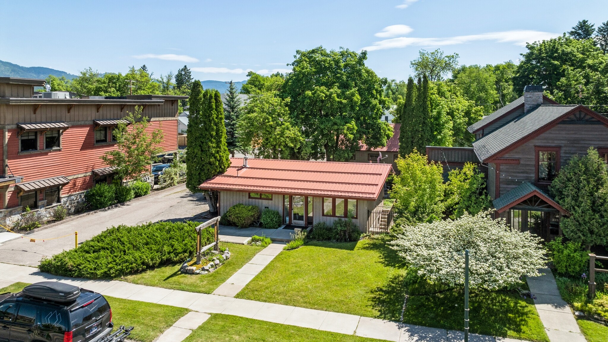 327 Spokane Ave, Whitefish, MT à vendre Photo de l’immeuble– Image 1 sur 22