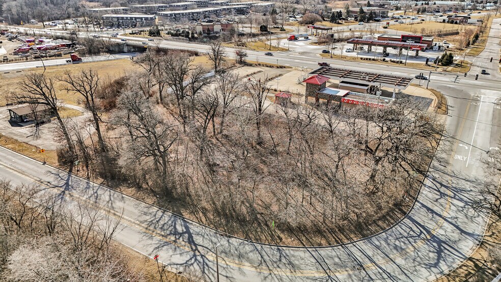 1350 Sarana Ave, West Chicago, IL à vendre - Autre – Image 2 sur 7