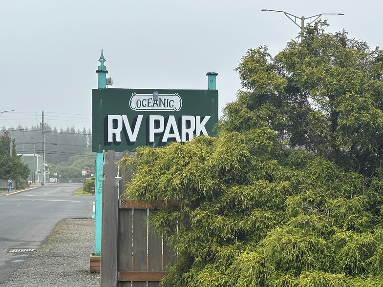 105 5th St SE, Long Beach, WA à vendre - Photo de l’immeuble – Image 1 sur 17
