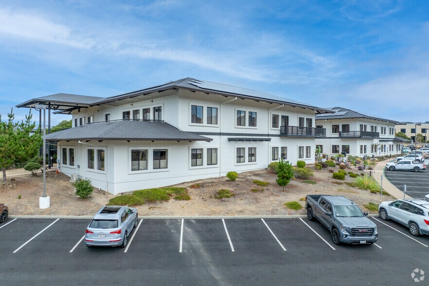 2 Lower Ragsdale Dr, Monterey, CA à louer - Photo de l’immeuble – Image 3 sur 5