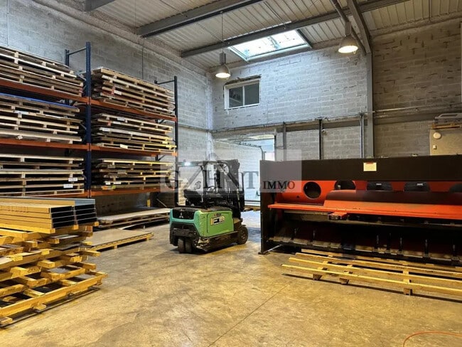 Plus de détails pour Industriel/Logistique à vendre