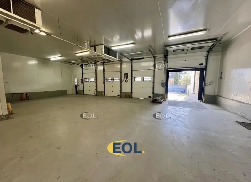 Local d'activités dans Montreuil à vendre - Photo intérieure – Image 1 sur 9