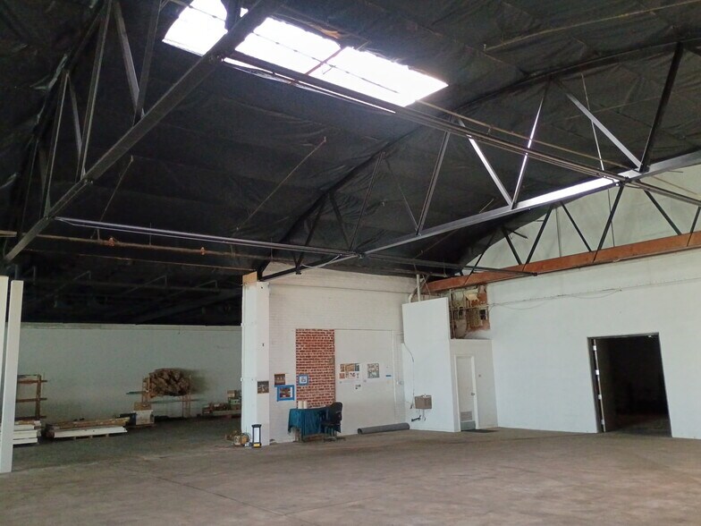 716 Broadway St, Fresno, CA à louer - Photo intérieure – Image 2 sur 11