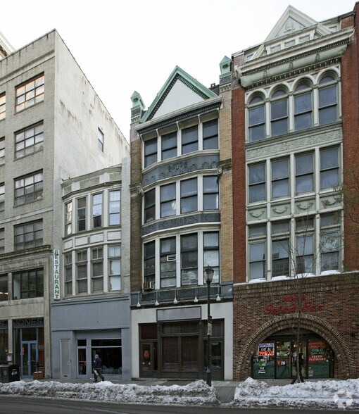 706 Chestnut St, Philadelphia, PA à louer - Photo de l’immeuble – Image 2 sur 3