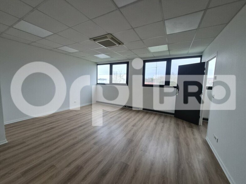 Bureau dans Reims à louer - Photo intérieure – Image 2 sur 10