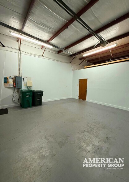 1800 Northgate Blvd, Sarasota, FL à louer - Photo de l’immeuble – Image 2 sur 9