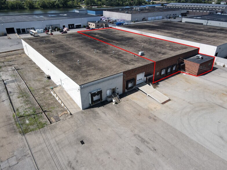 681 Avenue B, Leetsdale, PA à louer - Photo de l’immeuble – Image 3 sur 5