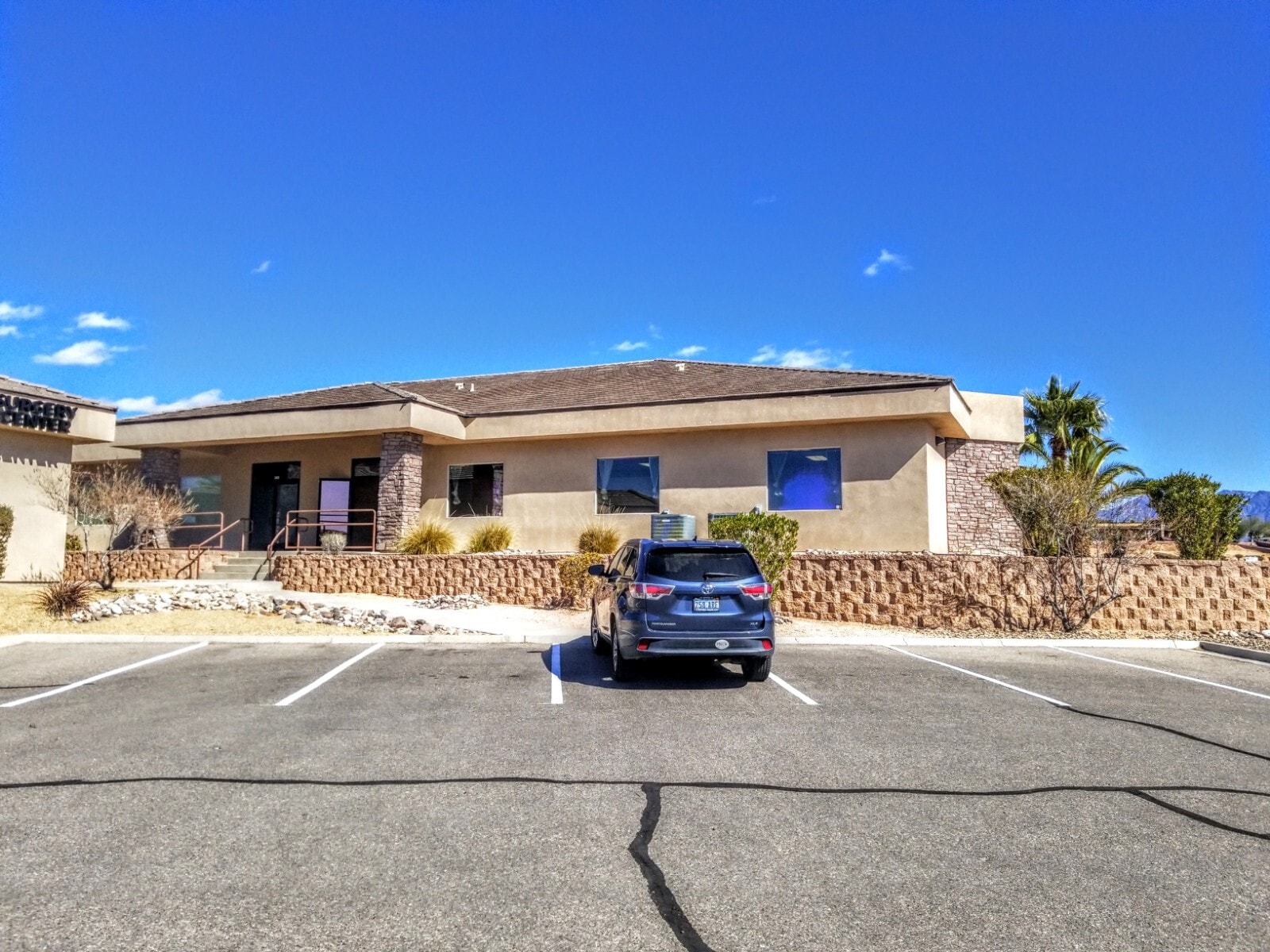 350 Falcon Ridge Pky, Mesquite, NV à vendre Photo de l’immeuble– Image 1 sur 24