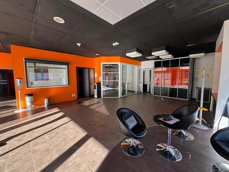 Local commercial dans Castanet-Tolosan à vendre - Photo intérieure – Image 3 sur 13