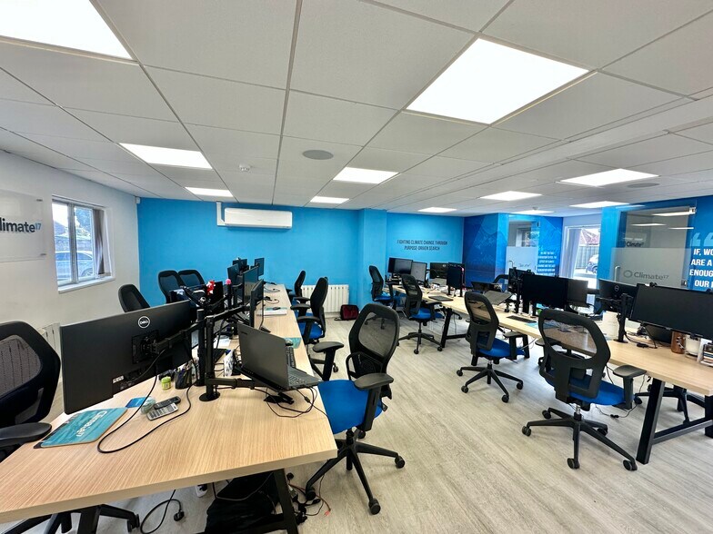 Bryant Road, Poole à vendre - Photo de l’immeuble – Image 3 sur 13