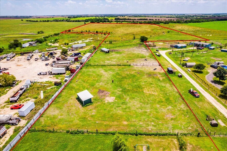 20565 Cameron Rd, Coupland, TX à vendre - Aérien – Image 3 sur 32