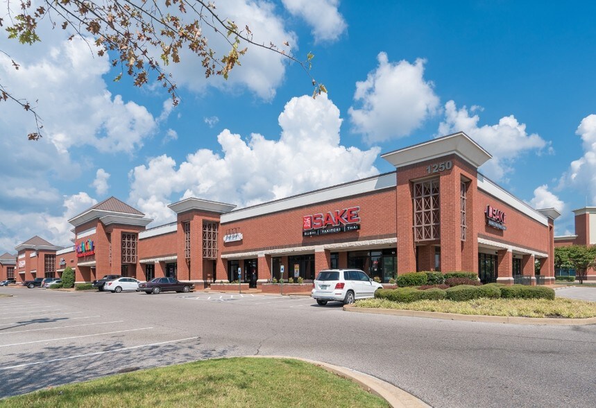 1250 N Germantown Pky, Cordova, TN à louer - Photo de l’immeuble – Image 2 sur 5