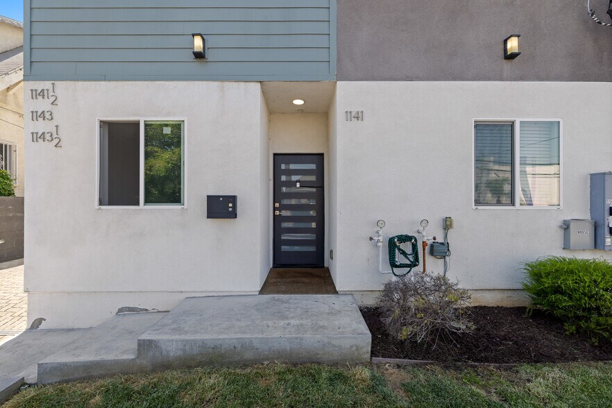 1141 Irolo St, Los Angeles, CA à vendre - Photo de l’immeuble – Image 2 sur 38