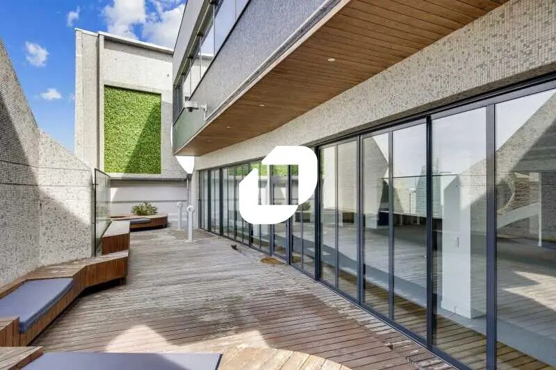 Bureau dans Courbevoie à vendre Photo de l’immeuble– Image 1 sur 7