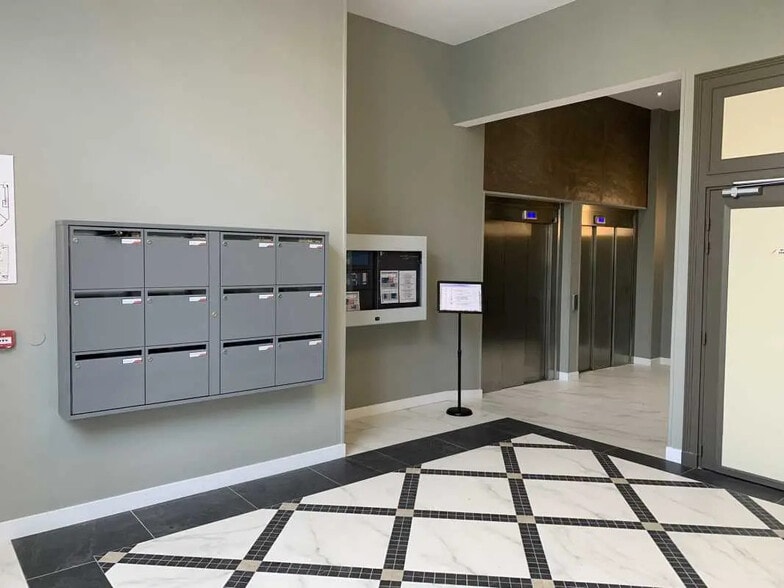 Bureau dans Chessy à vendre - Photo de l’immeuble – Image 2 sur 7