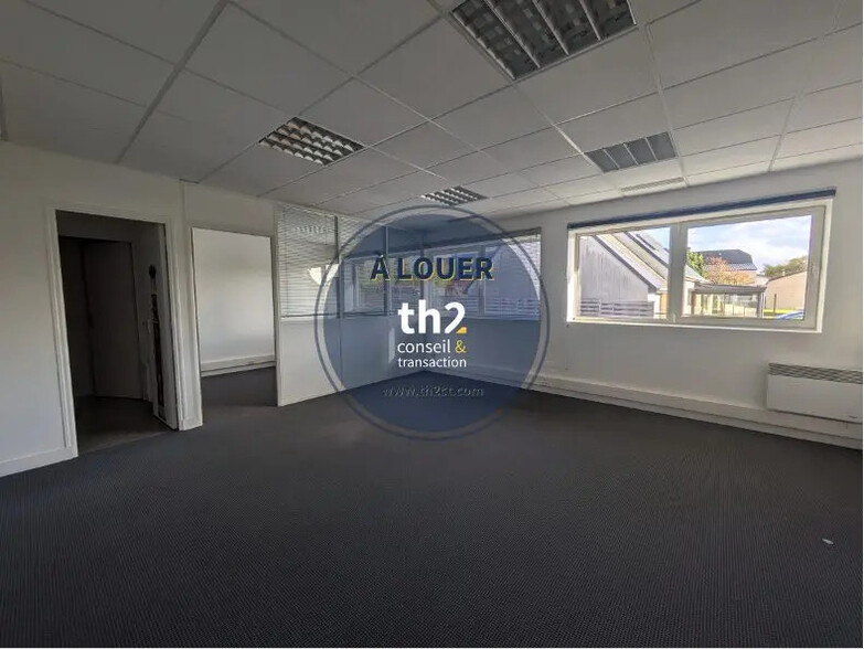 Bureau dans Agneaux à louer - Photo de l’immeuble – Image 2 sur 2