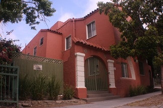 Plus de détails pour 1217 Cedar Ave, Long Beach, CA - Logement à vendre
