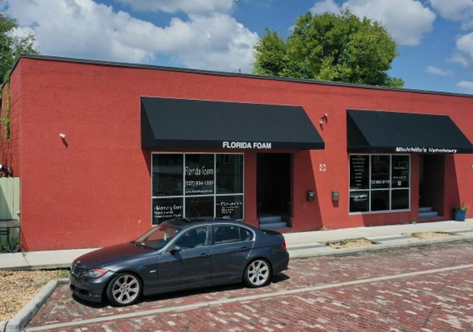 120 Ring Ave S, Tarpon Springs, FL à louer Photo intérieure– Image 1 sur 8