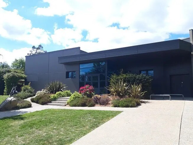 Local d'activités dans Carquefou à vendre - Photo de l’immeuble – Image 1 sur 3