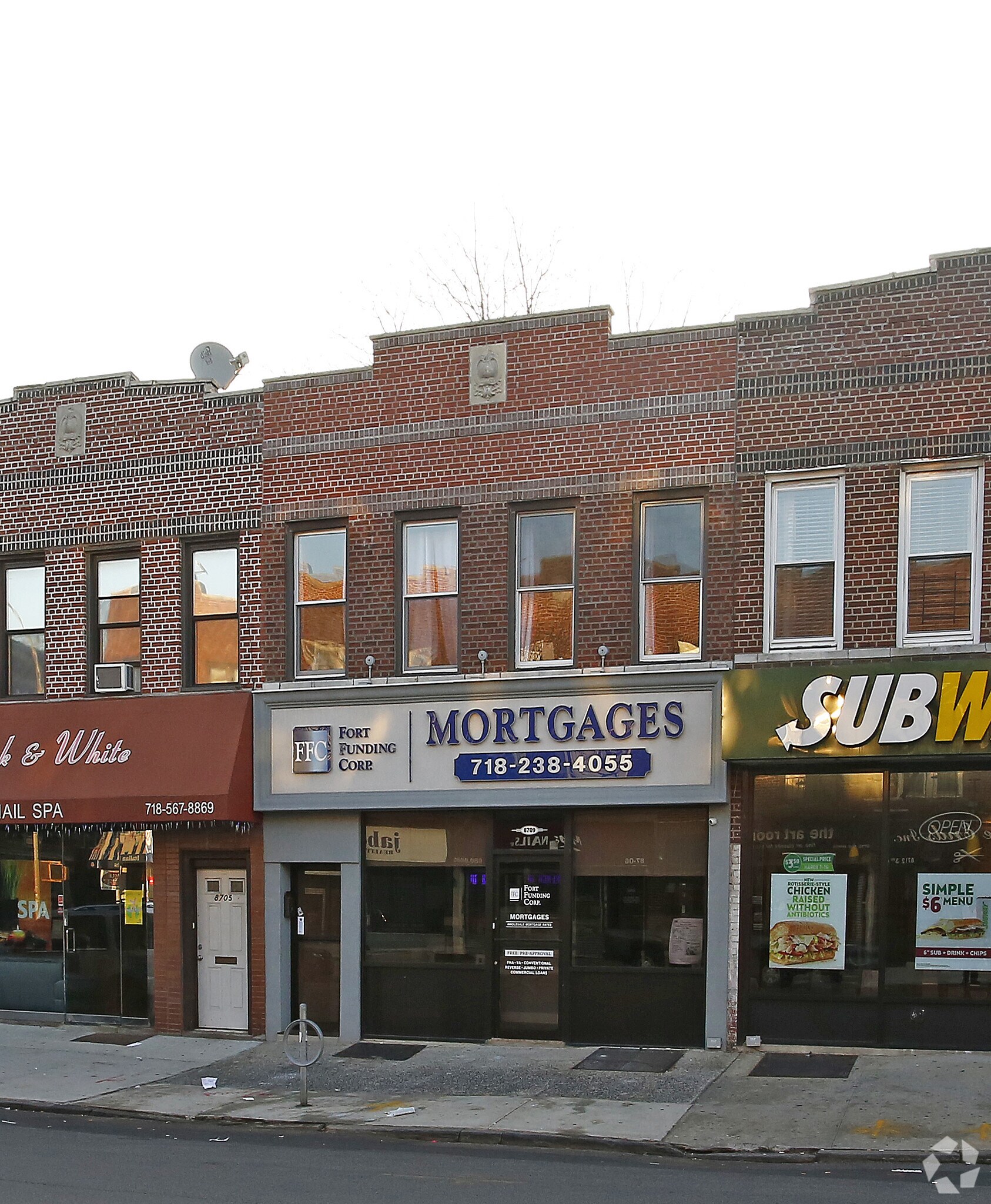 8709 3rd Ave, Brooklyn, NY à louer Photo principale– Image 1 sur 7
