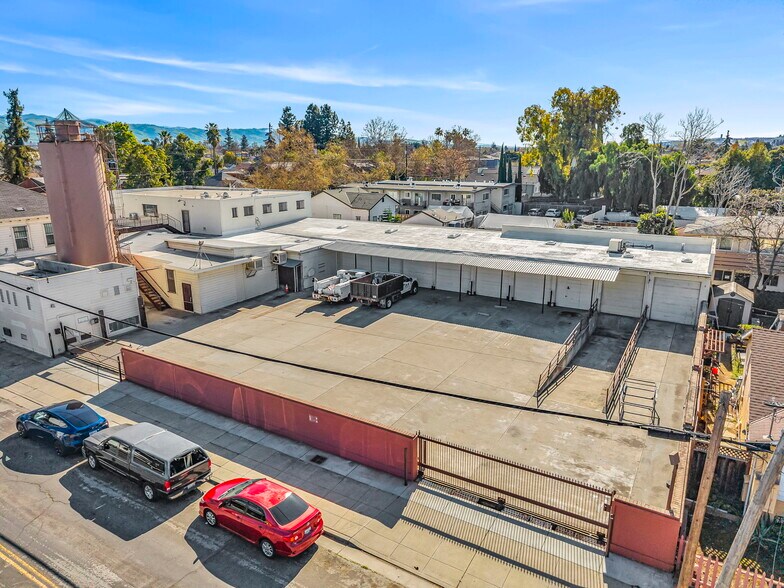655 S Almaden Ave, San Jose, CA à vendre - Photo de l’immeuble – Image 2 sur 15