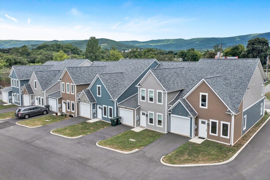 130-140 W Calhoun St, Salem, VA à vendre - Photo de l’immeuble – Image 2 sur 48