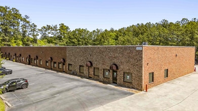 1009 Industrial Ct, Suwanee, GA à louer Photo de l’immeuble– Image 1 sur 10