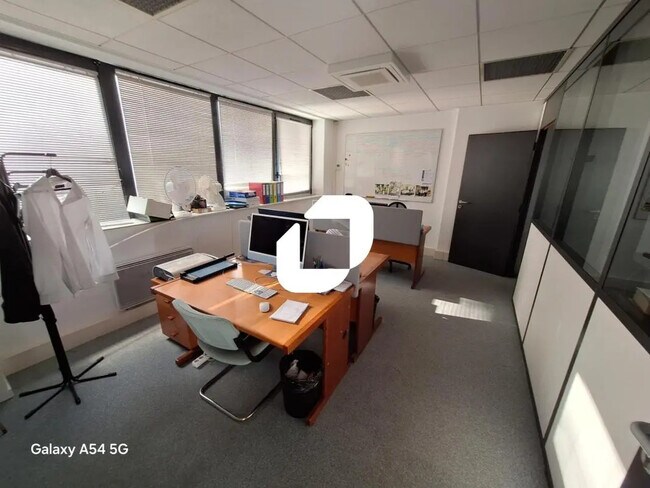 Plus de détails pour 55 Rue D'Aguesseau, Boulogne-Billancourt - Bureau à louer