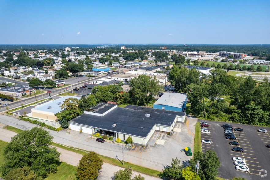 2266 Pawtucket Ave, East Providence, RI à vendre - Aérien – Image 2 sur 7