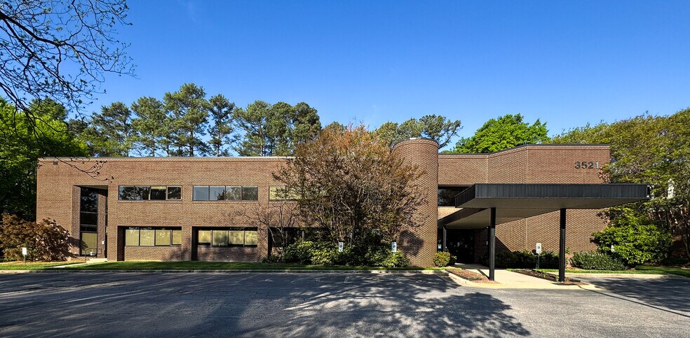3521 Haworth Dr, Raleigh, NC à louer - Photo de l’immeuble – Image 3 sur 4