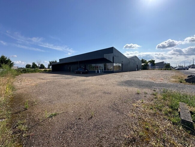 Plus de détails pour Local commercial à vendre
