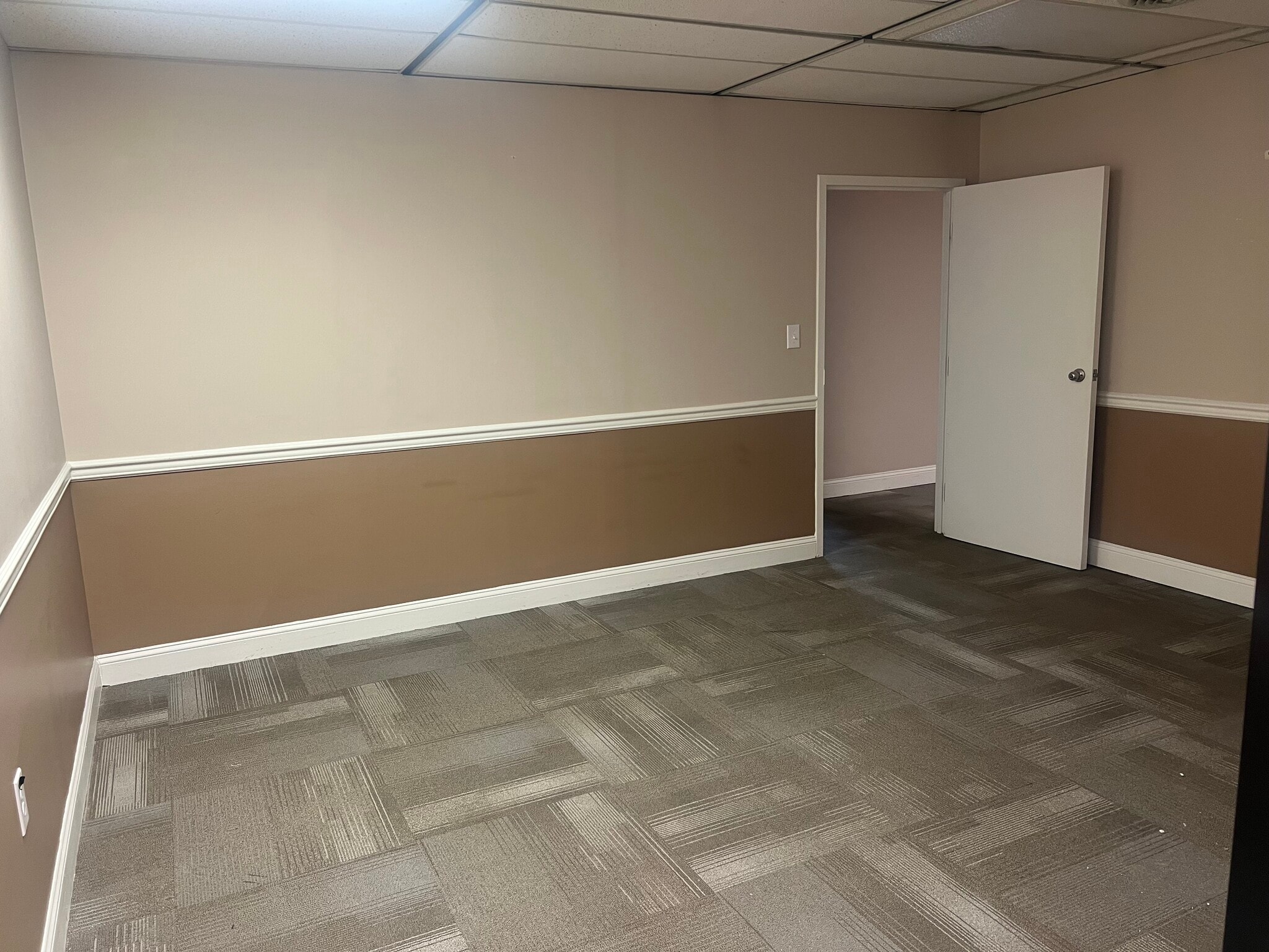 4190 S Plaza Trl, Virginia Beach, VA à louer Photo intérieure– Image 1 sur 6